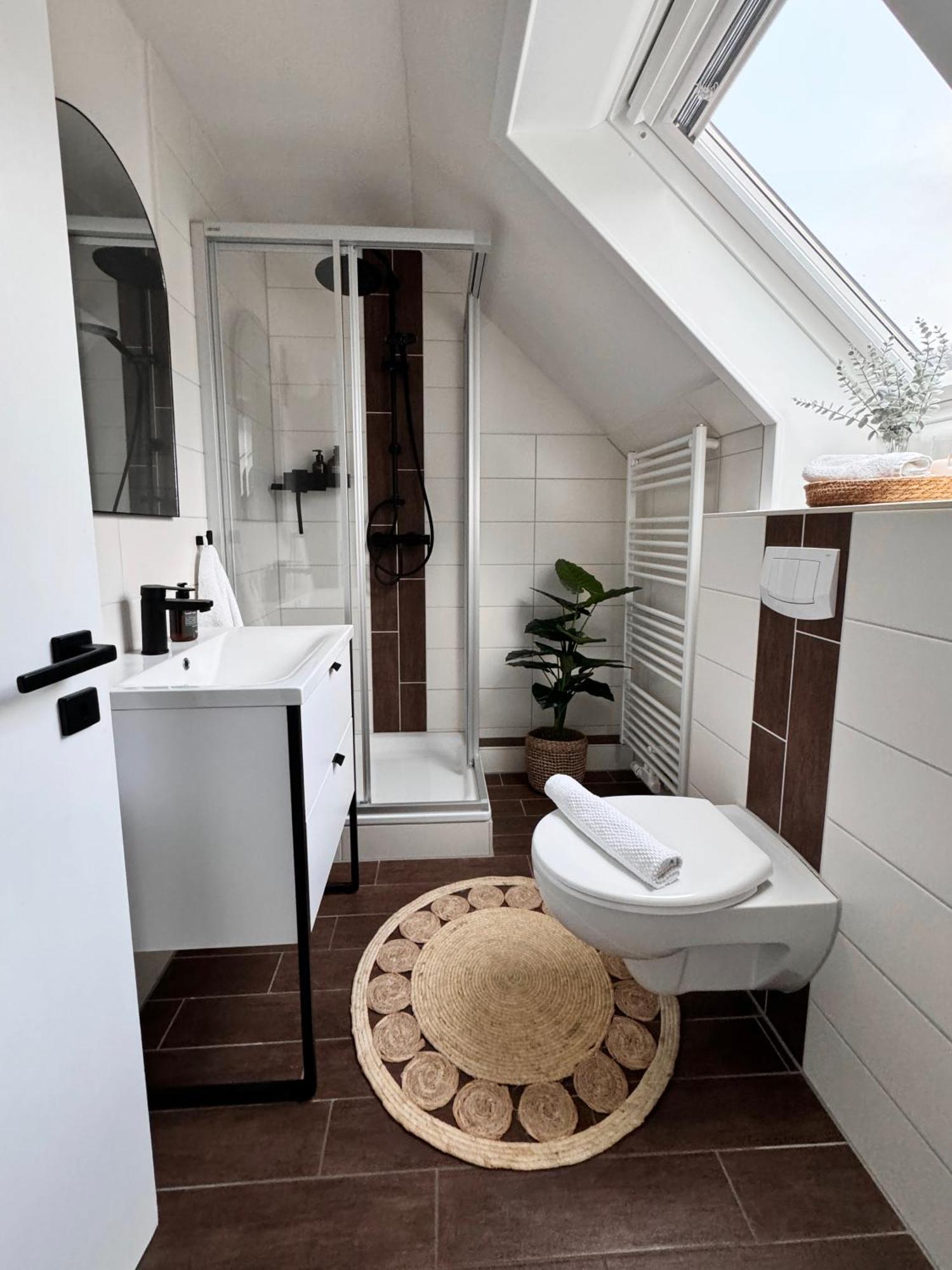 Strandnahes Design-Apartment mit Balkon, Parkplatz&Netflix Büsum Exterior foto